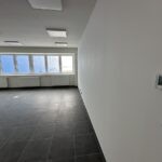 Reference vytápění skladu a administrativy a chlazení haly - průmyslovým tepelným čerpadlem (kancelář)