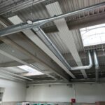 Stropní panely EUTERM pro vytápění a chlazení hal